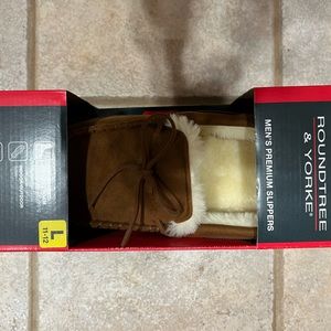Roundtree & Yorke men’s gel infused slippers